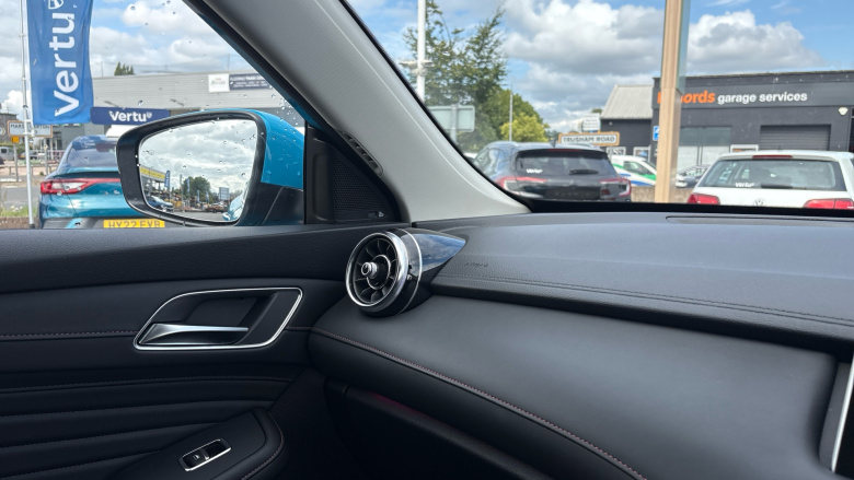 MG HS 1.5 T-GDI Trophy 5dr Petrol Hatchback